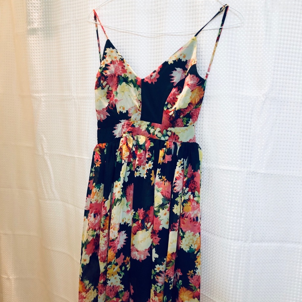 Open back floral maxi dress NWT